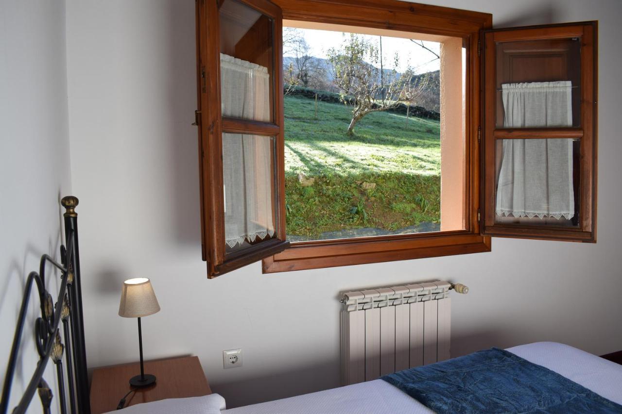 Apartamentos Rurales La Taberna Matienzo Exterior photo